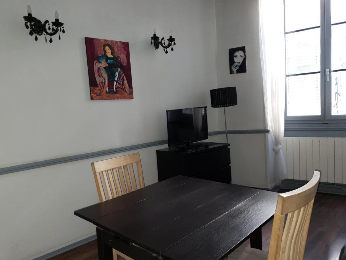 Home Nantua Studio Meubles Ain-Jura מראה חיצוני תמונה